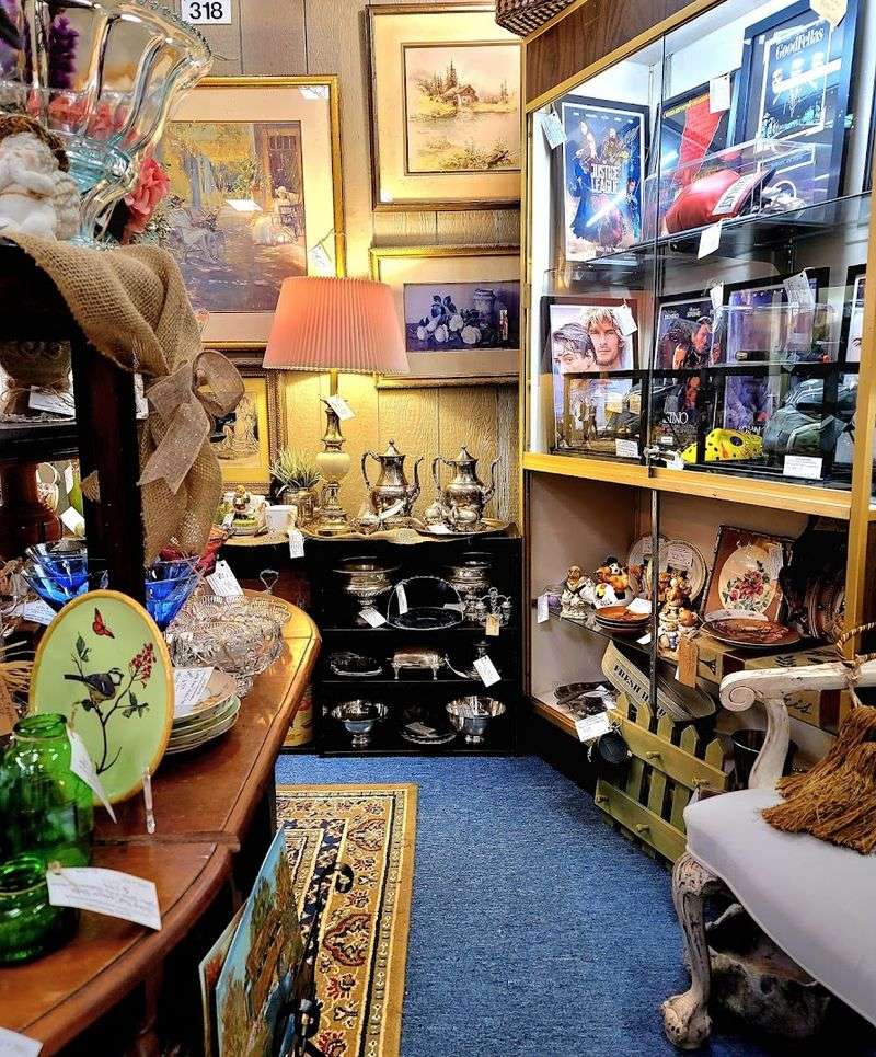 Booths That Feel Curated, Not Cluttered