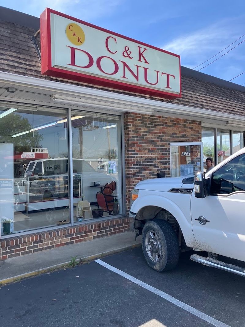 C & K Donuts — McMinnville