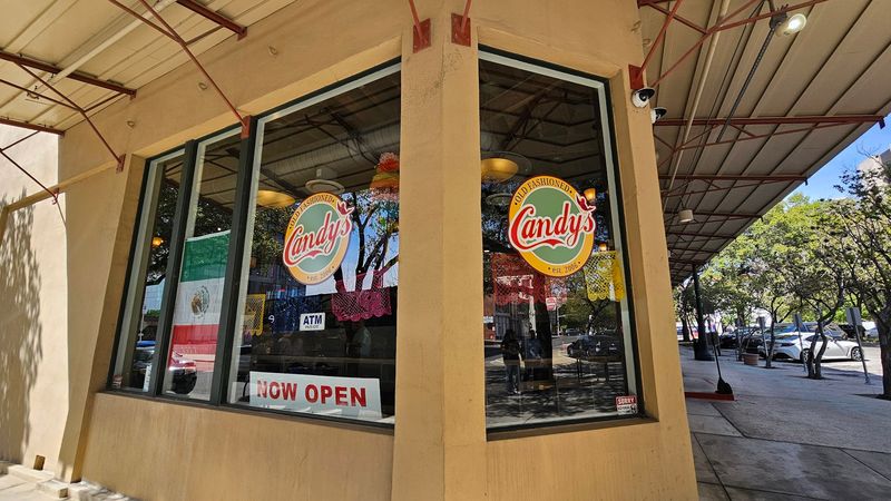 Candy's Old Fashion Burgers (San Antonio) Candy's Old Fashion Burgers (San Antonio)