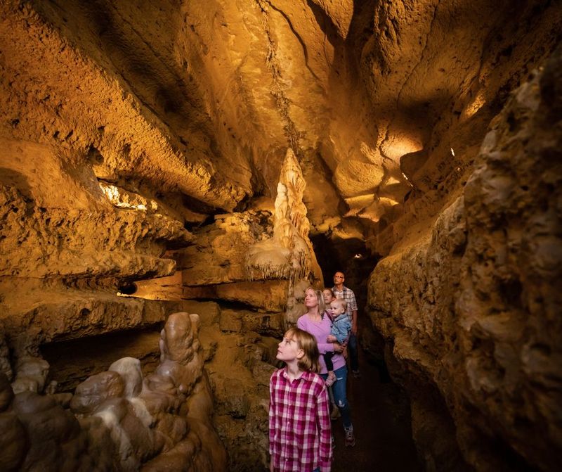 Cave of the Mounds (Blue Mounds)