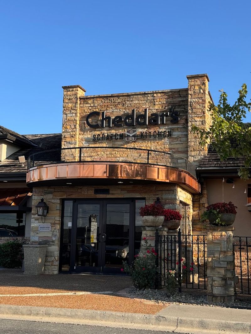 Cheddar's Scratch Kitchen - Knoxville