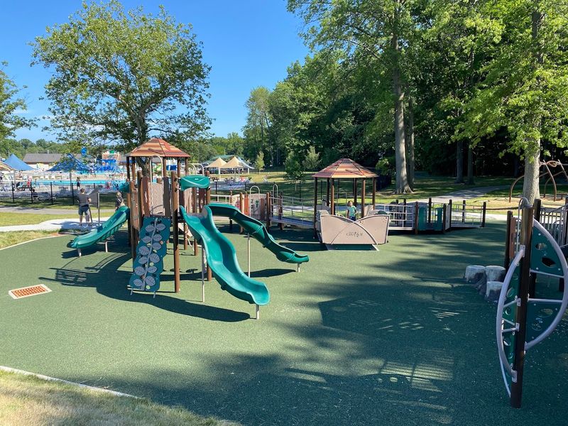 Clague Park – Westlake Clague Park – Westlake