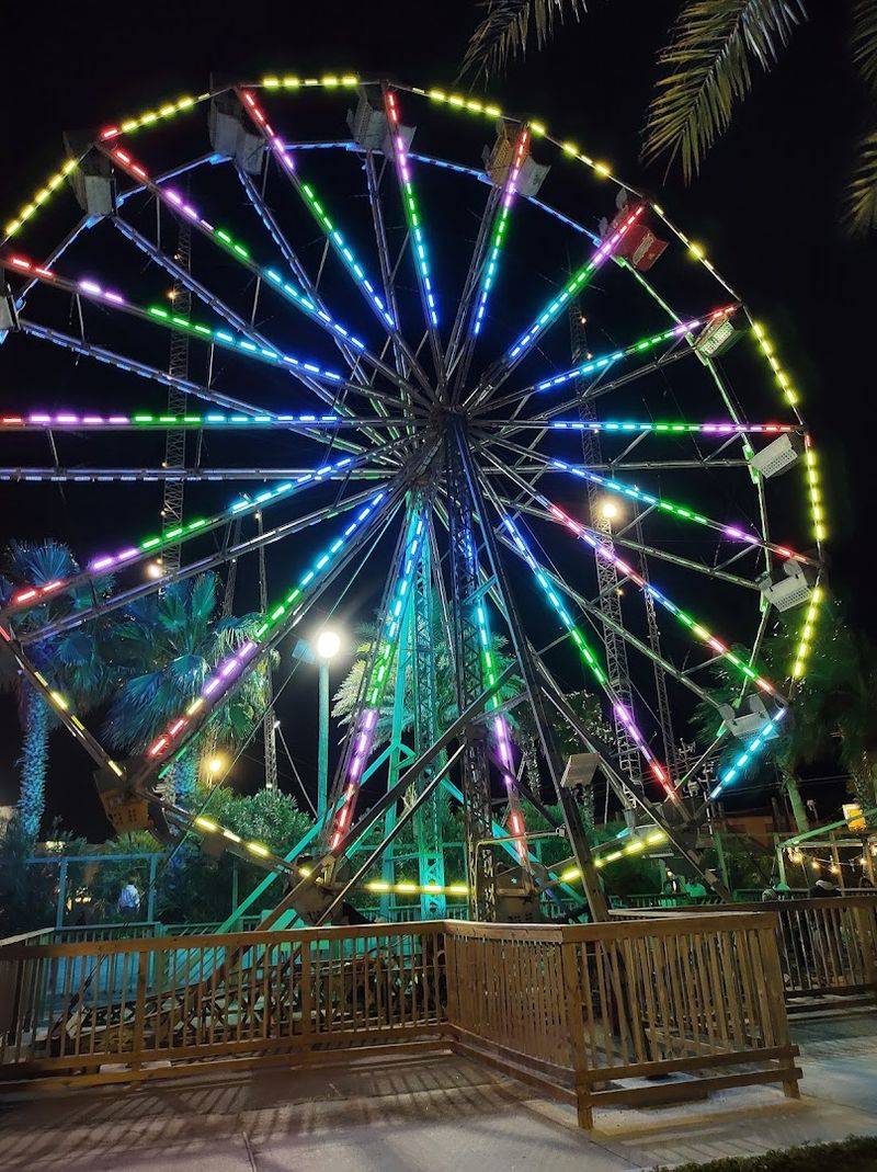 Classic Ferris Wheel With Breathtaking Island Views