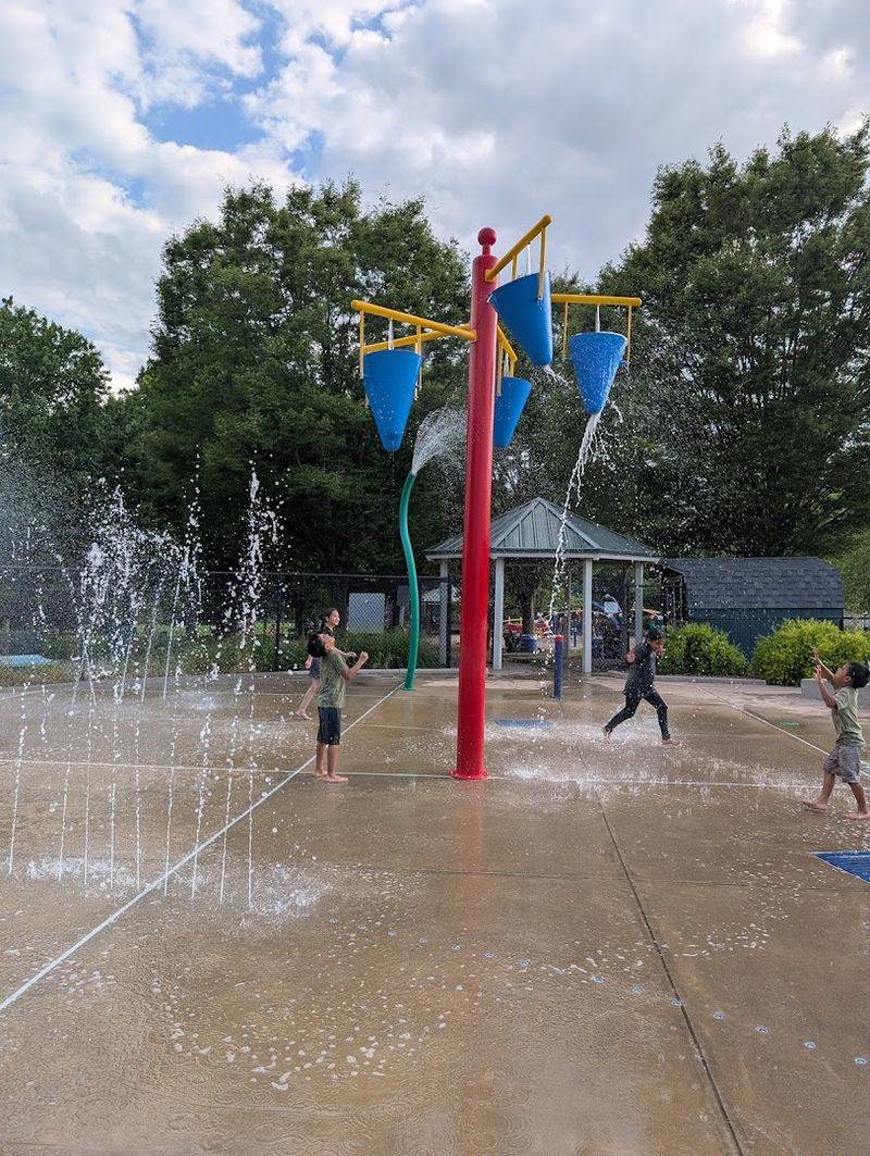 Colonial Park Spray Park — Somerset