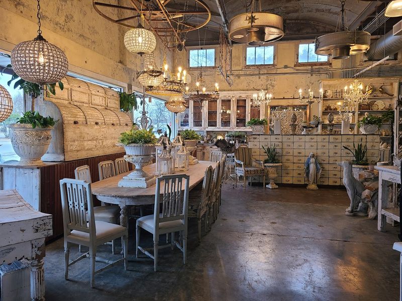Comfort Coffee Co. (Comfort)