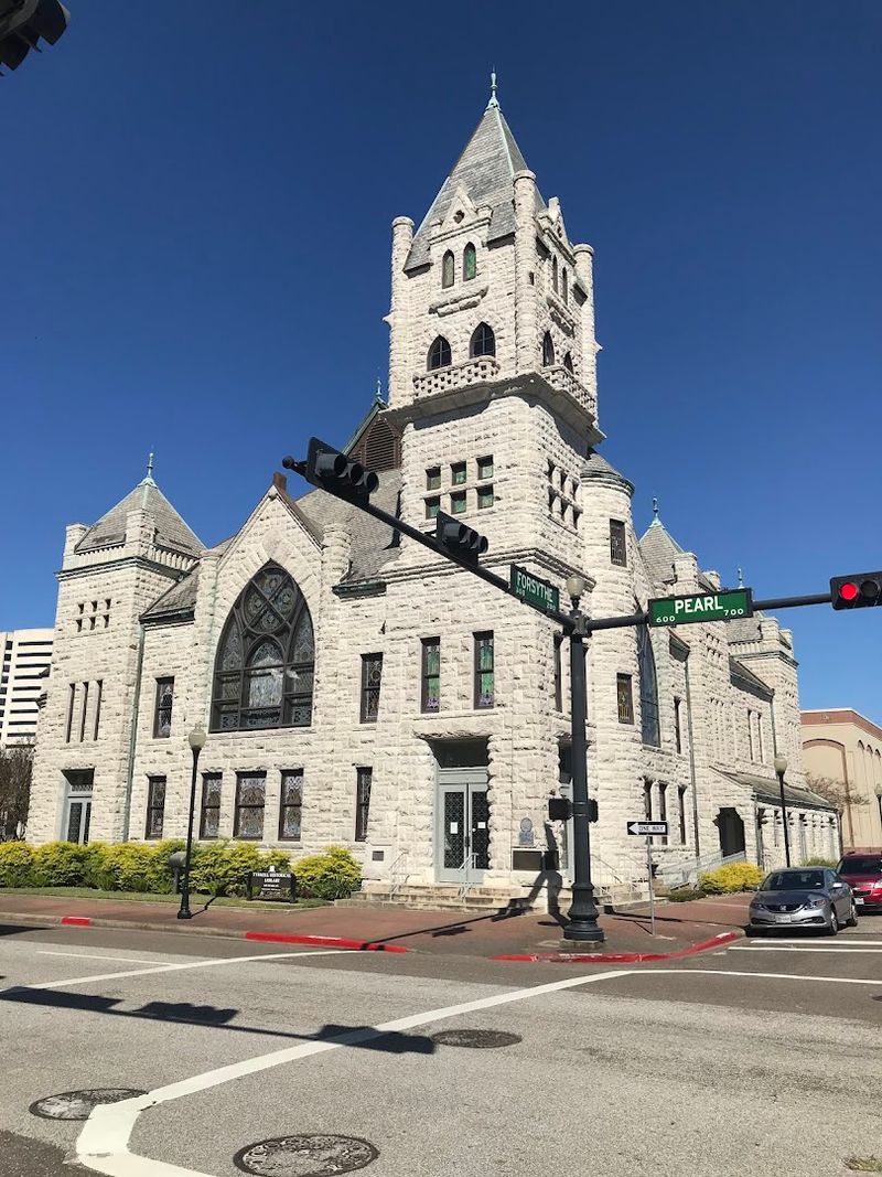 Convenient Downtown Beaumont Location