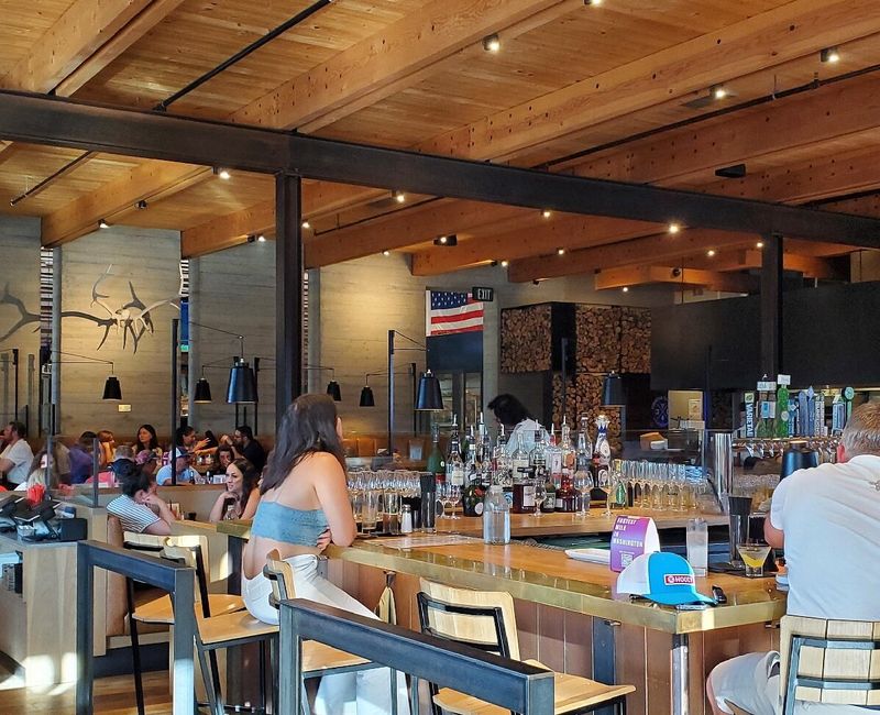 Cowiche Canyon Kitchen & Icehouse Bar