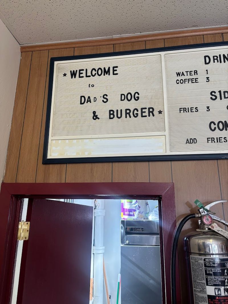 Dad’s Dog & Burger