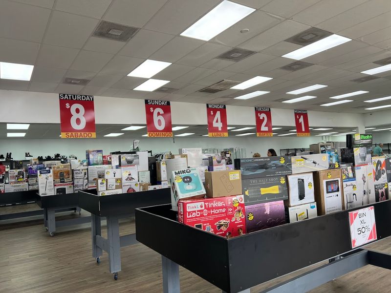 Daily Deals Outlet, The Bin Store (Houston) Daily Deals Outlet, The Bin Store (Houston)