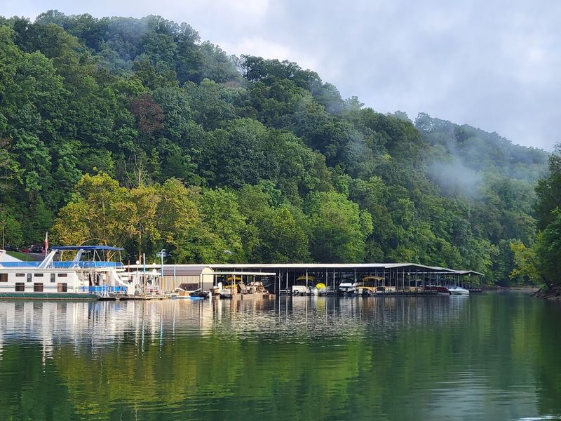 Dale Hollow Lake