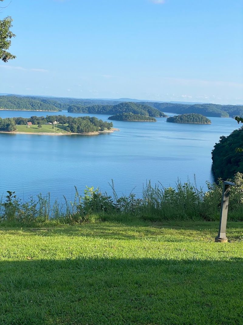 Dale Hollow Lake Beach — Byrdstown Dale Hollow Lake Beach — Byrdstown