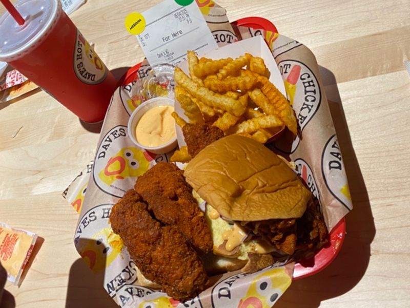 Dave's Hot Chicken Dave's Hot Chicken