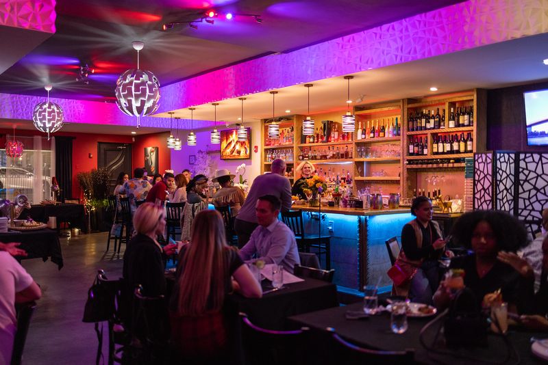 Deluxe Fun Dining, Charlotte
