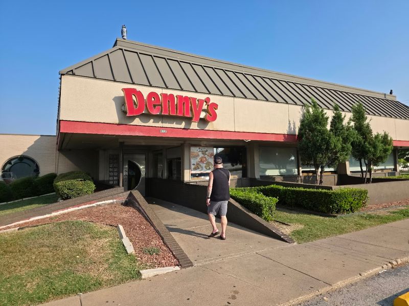 Denny's (Dallas)