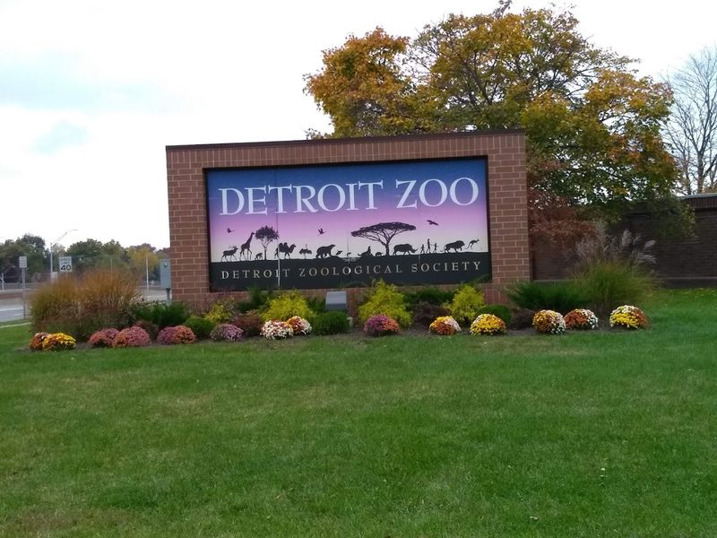 Detroit Zoo Aquatic Habitats