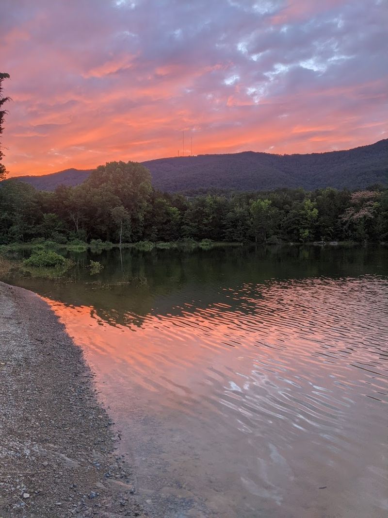 Discover Nearby Natural Beauty Along The Holston River And Cherokee Lake Discover Nearby Natural Beauty Along The Holston River And Cherokee Lake