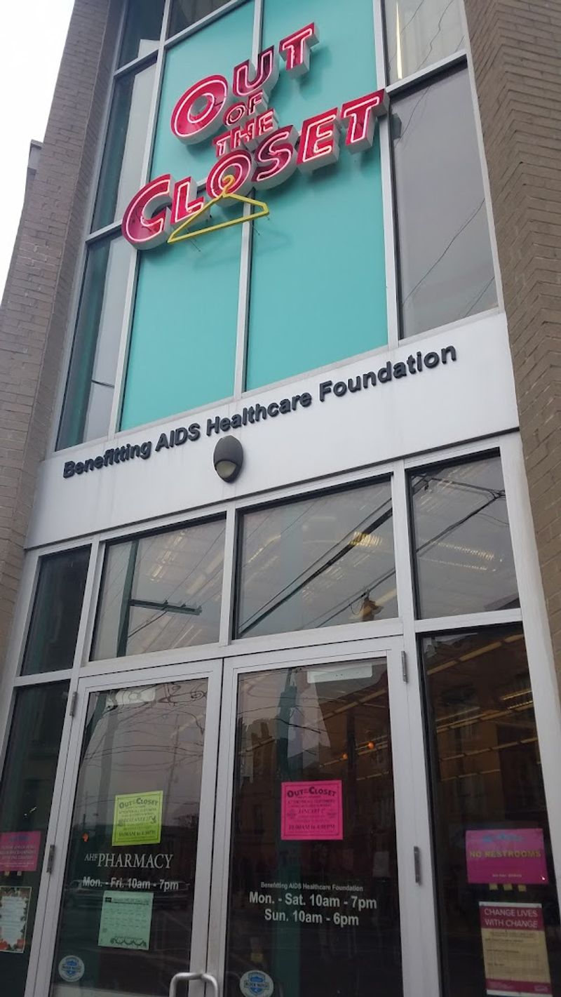 Donation Drop-Offs And Pickup Services