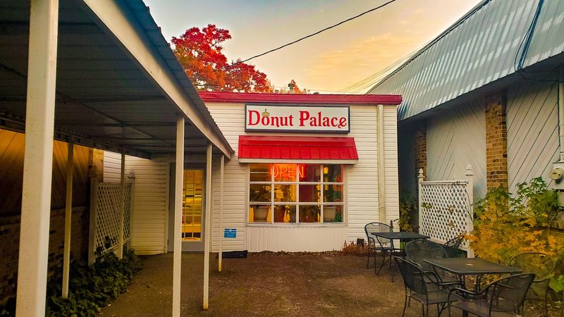 Donut Palace — Tullahoma