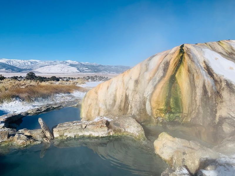 Travertine Hot Spring (Bridgeport)