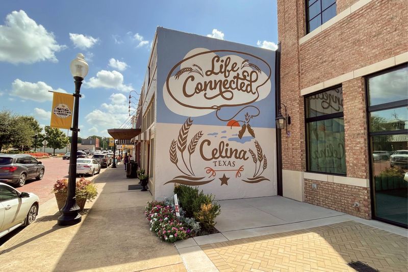 Easy Access to Major Employment Centers