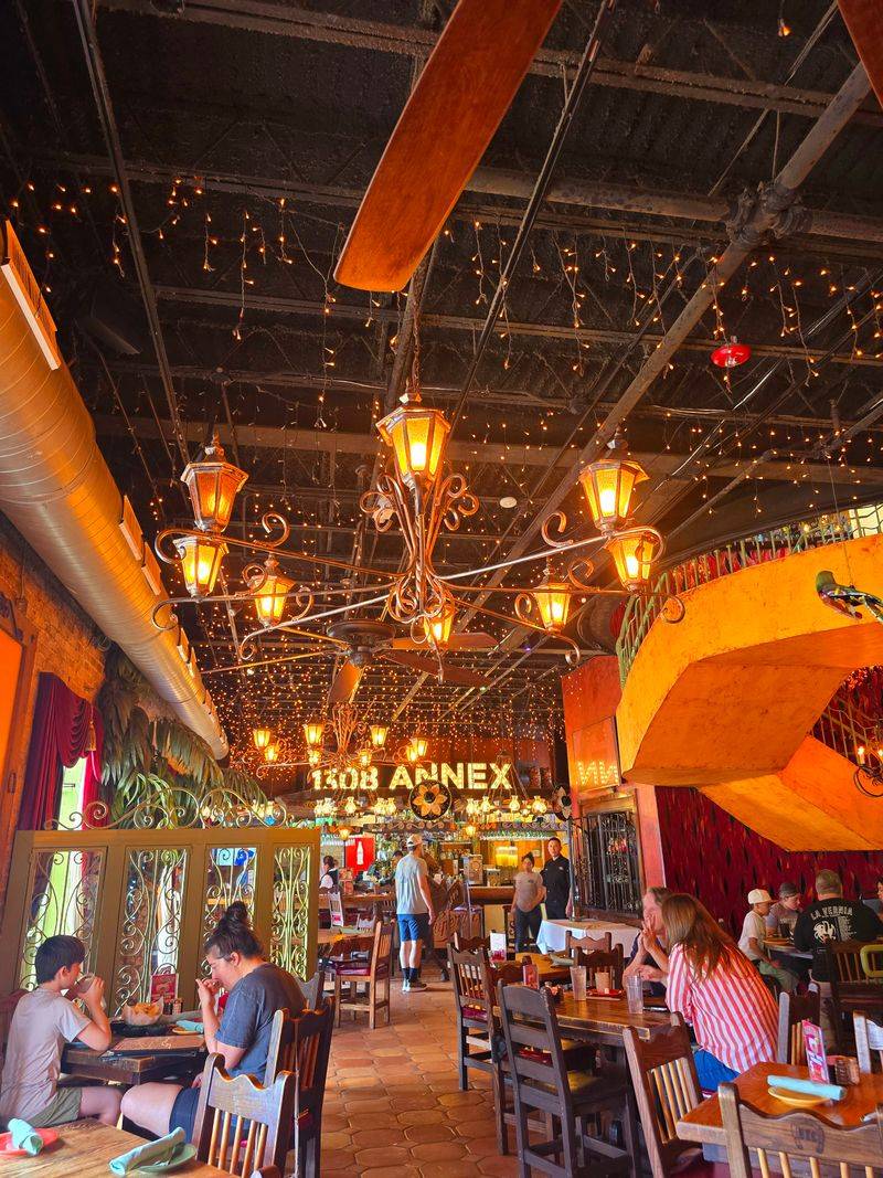 El Tiempo Cantina (Houston) El Tiempo Cantina (Houston)