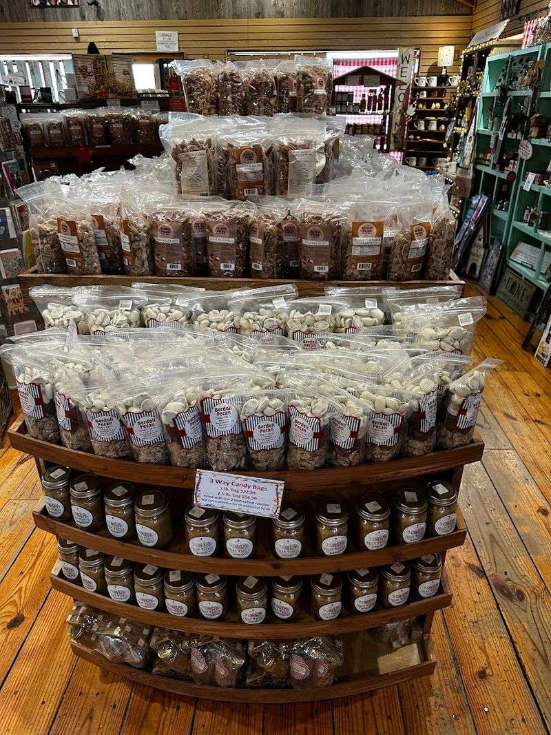 Endless Varieties of Flavored Pecans and Pecan Candy Endless Varieties of Flavored Pecans and Pecan Candy