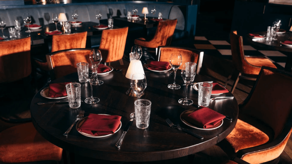 Experience Old Hollywood Glamour at These 11 Dazzling Tennessee Restaurants
