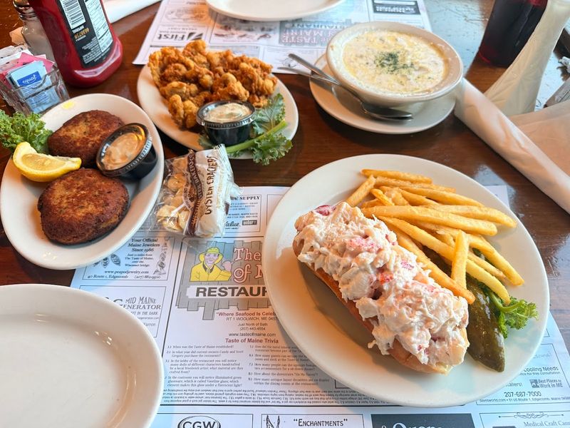 A Maine Stop That Knows How to Feed Different Kinds of Seafood Cravings A Maine Stop That Knows How to Feed Different Kinds of Seafood Cravings