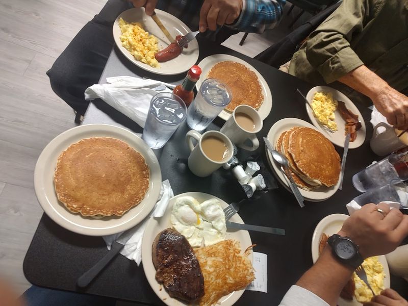 Face-Sized Pancakes That Rewrite Breakfast Rules Face-Sized Pancakes That Rewrite Breakfast Rules