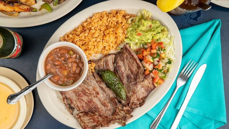 Fajitas That Arrive with Theater and Flavor