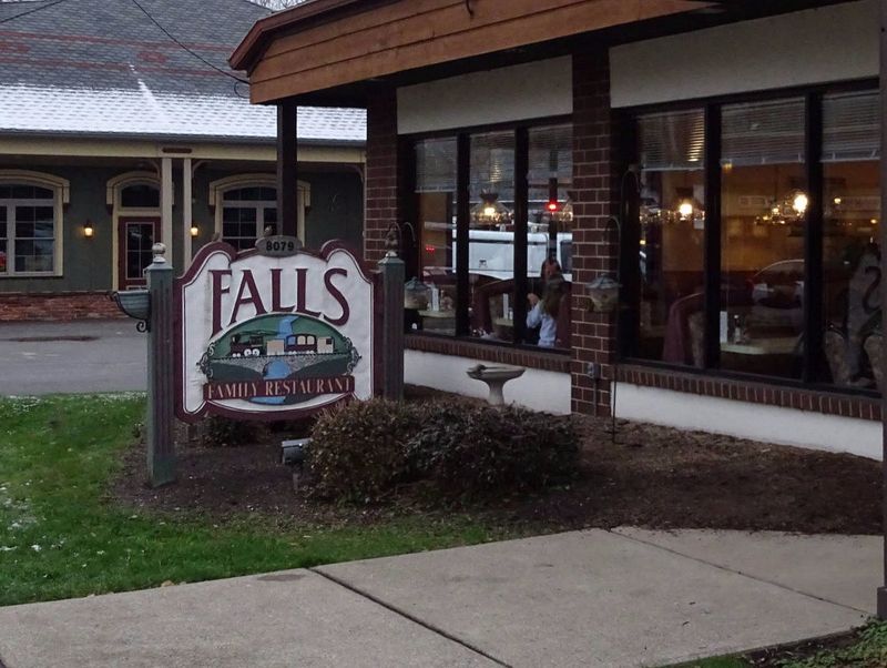 Falls Family Restaurant - Olmsted Falls