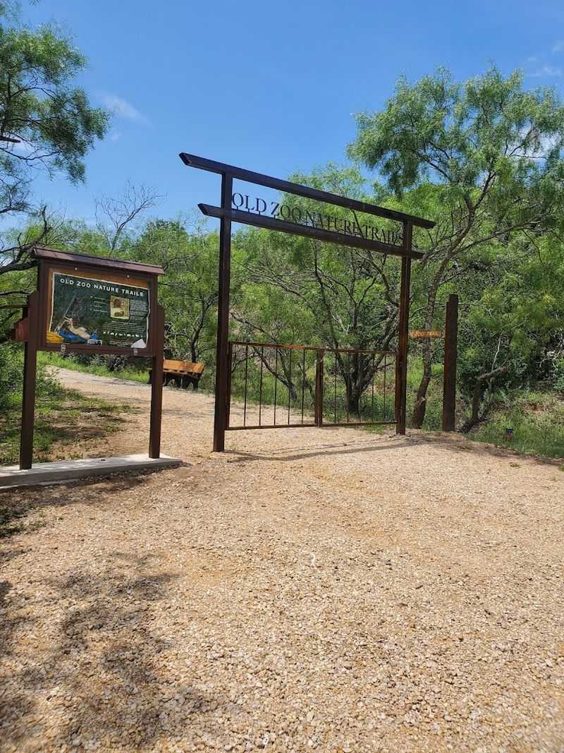 Family-Friendly Amenities and Facilities Family-Friendly Amenities and Facilities
