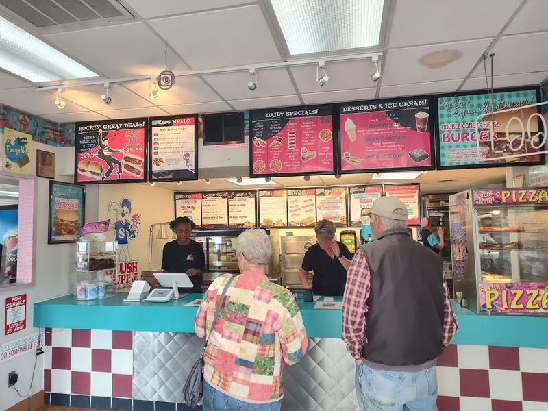 Fast, Friendly Service That Makes the Whole Experience Click