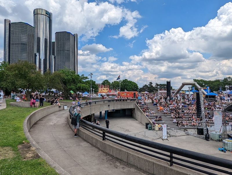 Festival Season Along the Michigan Riverfront Festival Season Along the Michigan Riverfront