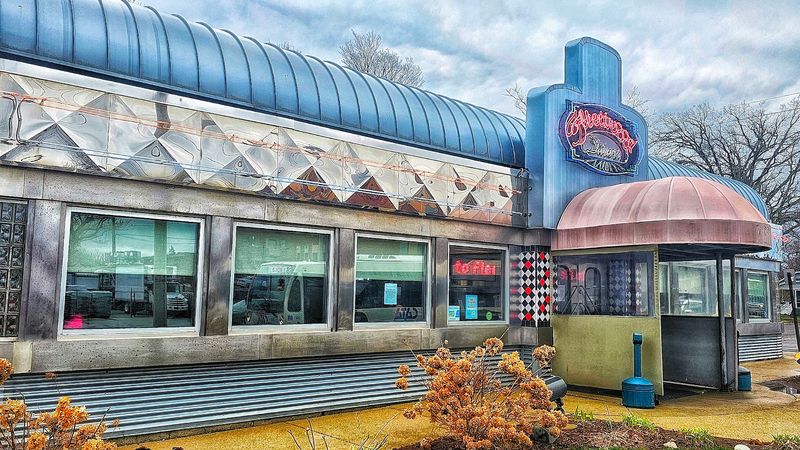 Fleetwood Diner – Lansing Fleetwood Diner – Lansing