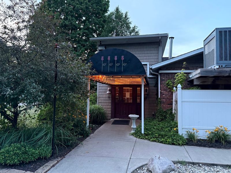 Four Roses Cafe – Plainwell