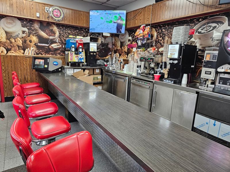 Frankies Donuts and Pizza (Niagara Falls) Frankies Donuts and Pizza (Niagara Falls)