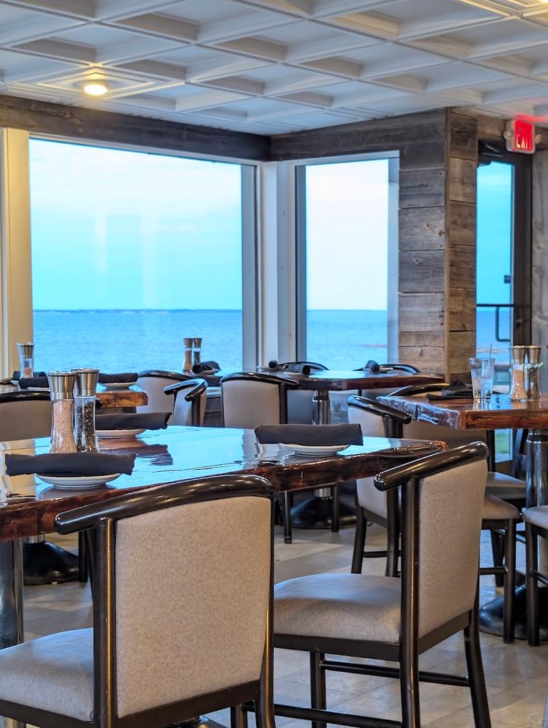 Freshwater Tavern — Gladstone