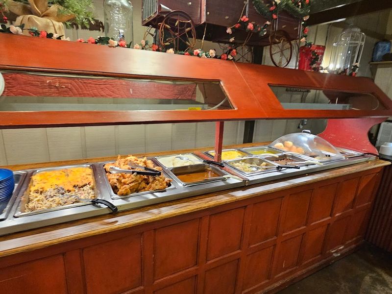 From Southern Comfort Classics to Homestyle Favorites, Every Plate Feels Familiar From Southern Comfort Classics to Homestyle Favorites, Every Plate Feels Familiar
