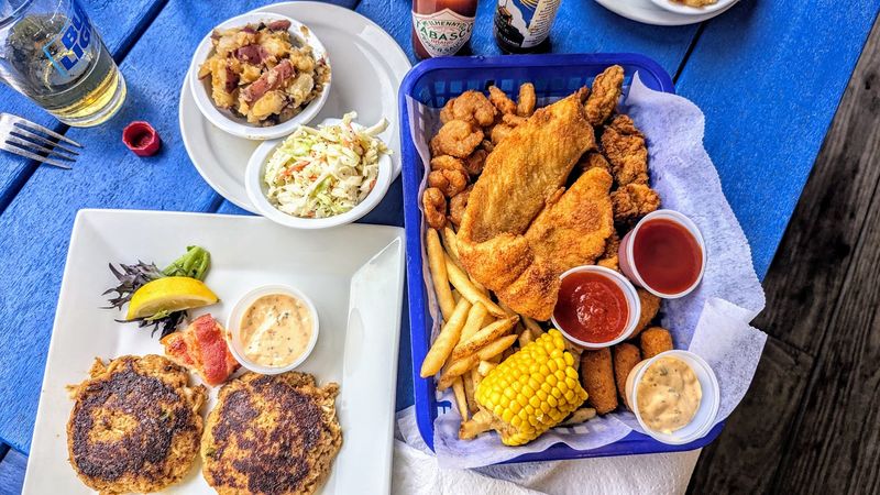 Full Moon Oyster Bar – Atlantic Beach