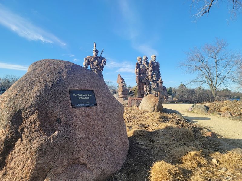Why This Quiet Illinois Sculpture Stop Wins Why This Quiet Illinois Sculpture Stop Wins