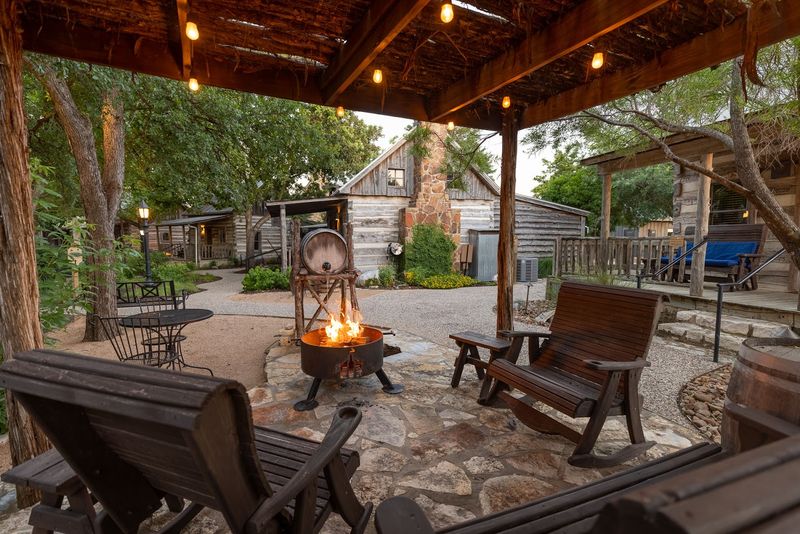 Gin Mill Lounge for Unwinding Like a Local Gin Mill Lounge for Unwinding Like a Local