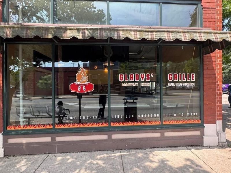 Gladys' Grille – Grand Rapids