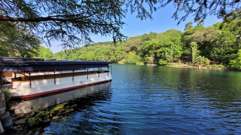 Glass-Bottom Boat Tours With Knowledgeable Guides Glass-Bottom Boat Tours With Knowledgeable Guides