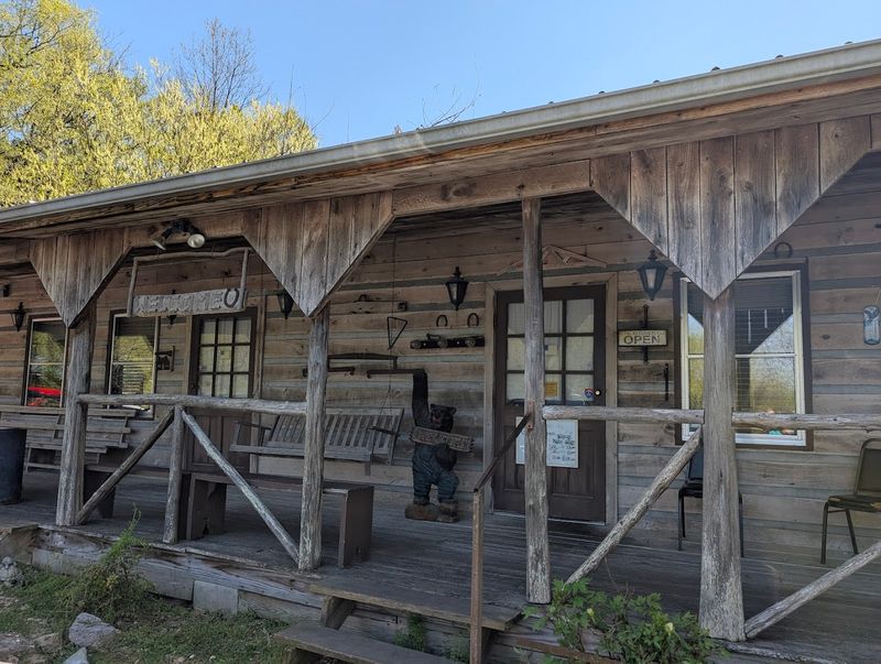Granny Fishes' House - Wartrace Granny Fishes' House - Wartrace
