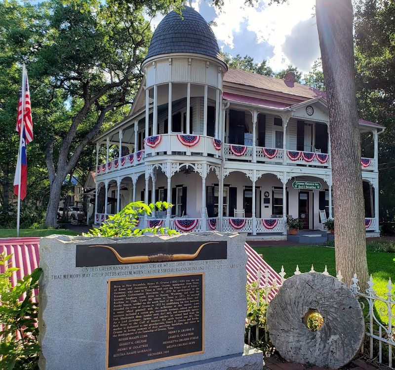 Gruene (New Braunfels)
