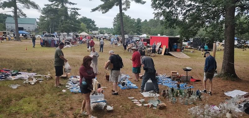 Davisville Flea Market (Warner) Davisville Flea Market (Warner)