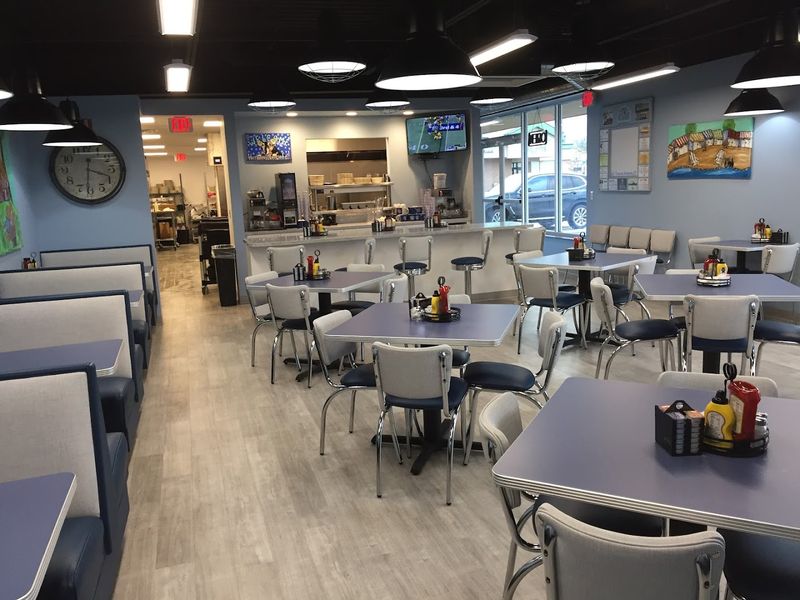 Harbor View Café – Charlevoix Harbor View Café – Charlevoix