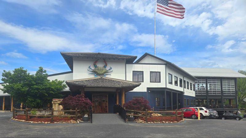 Harpoon Harry's Crab House — Pigeon Forge Harpoon Harry's Crab House — Pigeon Forge