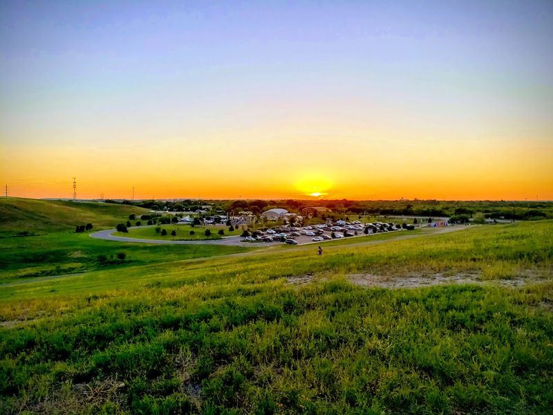 Hiking Trails With Stunning City Views Hiking Trails With Stunning City Views